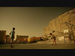 Пластиковое море / Mar de plástico / S02E05 из 13 / на русском