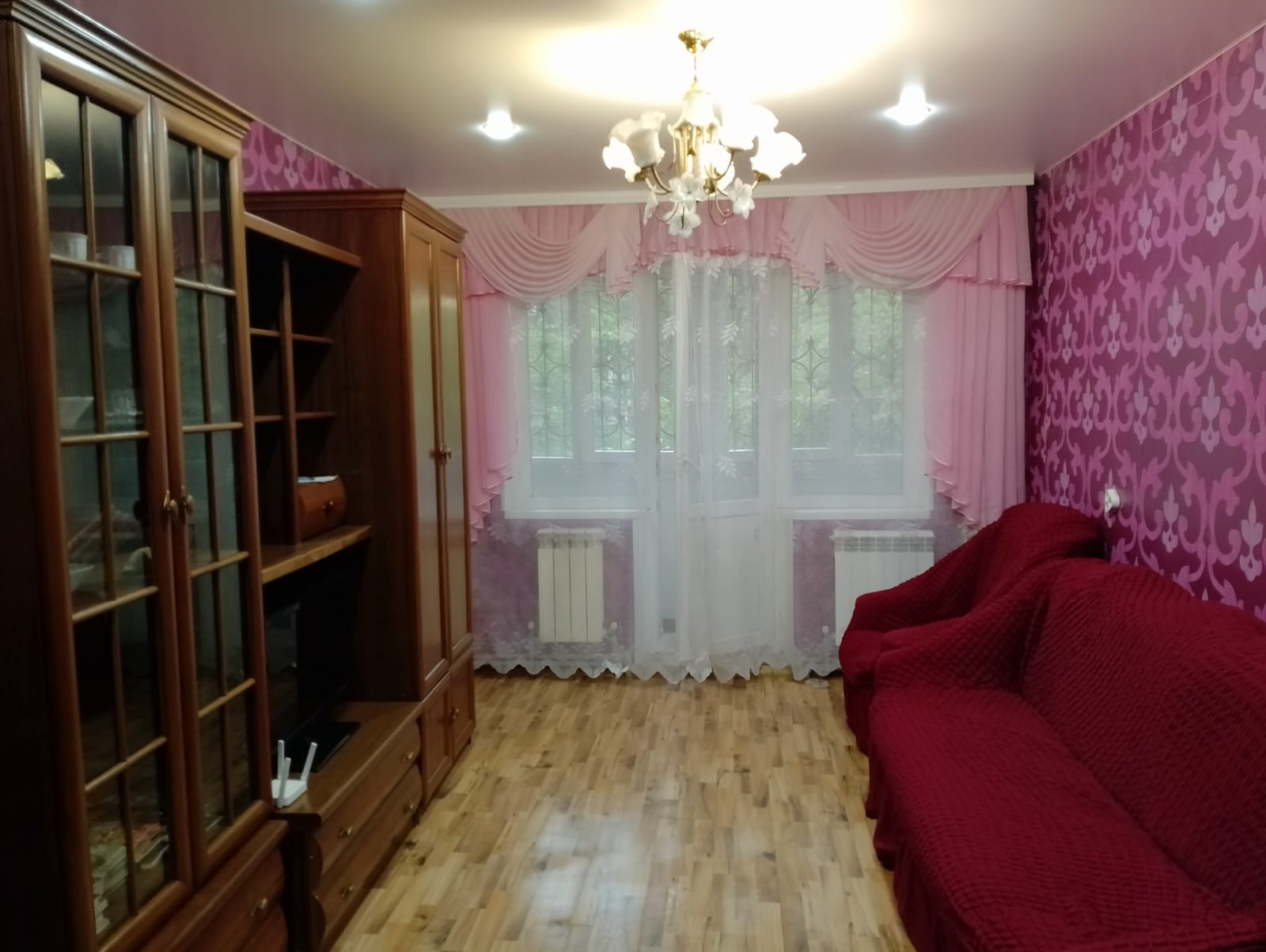 Сдам 3х комн квартиру кв Жукова на 1-2 месяца , долгосрочно , 40 000 р - оплата за 1 месяц , АВТОНОМНОЕ ОТОПЛЕНИЕ , район Университета Даля , Командированным РФ , 3 спальных места , wi-fi , холодильник , тв , стиральная машинка автомат , посуда , в шаговой доступности - рынок, супермаркет, остановка транспорт...