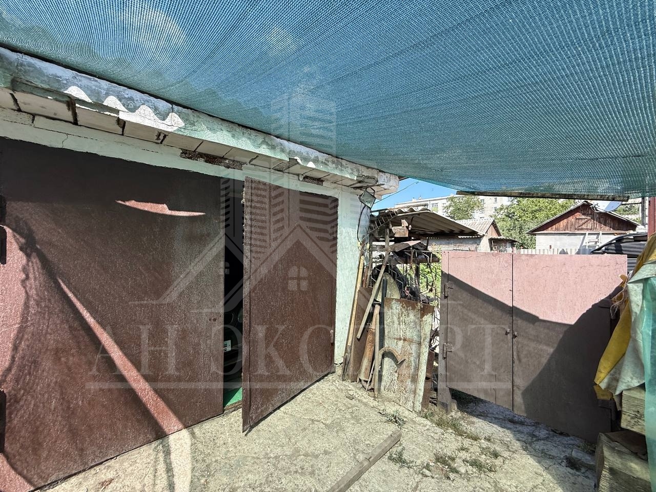 🔑 ПРОДАМ 3х-КОМНАТНЫЙ ДОМ🔑 📍 Расположение: г. Стаханов, пер. Руднева 🏘 ✅ 📏Площадь дома -137м²📐 📏Земельный участок - 6 соток 📐 ✍ ОПИСАНИЕ: 🔹Продаётся просторный дом с отличной планировкой в г. Стаханов 🍃 🔹Дом находится в спальном районе ☀️ 🔹Еще на стадии строительства🛠️ 🔹Гараж 🅿️ 🔹Небольшой участок земли 🌲 🔹Им...