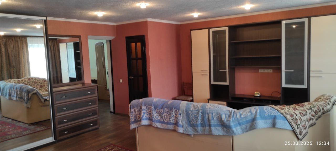 ‼Продам 2-ком. квартиру на ка. Щербакова. 5/5 эт., 61/42/6м². АВТОНОМНОЕ отоп-е. Улучшенная планировка (узаконена). Ремонт делался для себя. Отличное, жилое состояние. Кондиционер в каждой комнате, м/п окна, разводка, эл/проводка медная . Балкон застеклён. Мебель и техника остаются. Квартира утеплена. Есть «б...