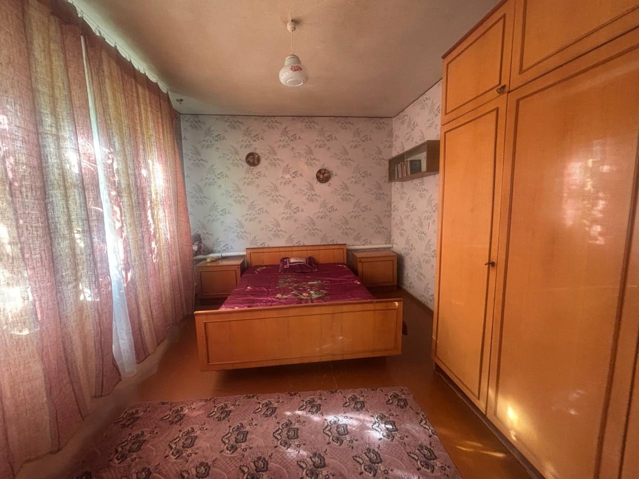 Продам добротный дом п. Юбилейный, ул. Молодежная, дом кирпичный, 95 кв.м., 4 комнаты, 3 изолированные, кухня, ванная, санузел отдельный, окна мет/пластиковые, хорошее жилое состояние, участок 5 соток, хорошее месторасположение, гараж. Документы РФ Цена 6 500 000 руб. +79591730175 Татьяна, +79591695183 Роман ...