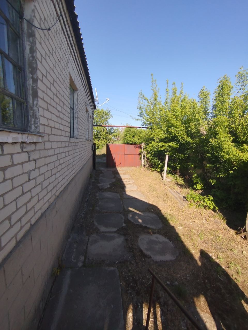 🏠 Продается дом в Станице Луганской
📐 Площадь дома: 80 м²
🌳 Участок: 13 соток
Дом из шпал, облицован кирпичом
Фундамент из дикаря, высокий
Крыша ...